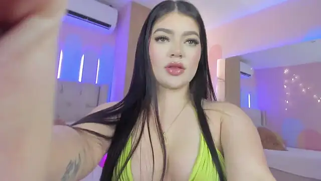 Snapshot of Mariana_Baez chatting on 27, 9, 2025 Mariana Baez online show from 27, 9, 2025