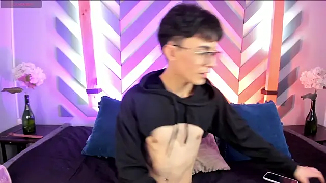 Snapshot of cherryy_boy chatting on 20, 1, 2025 cherryy boy online show from 20, 1, 2025