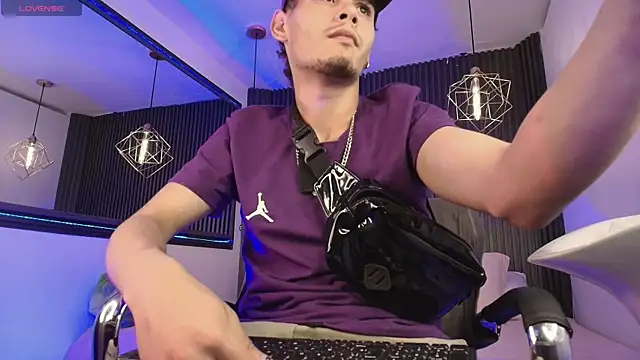 Snapshot of _white_fox_1 chatting on 17, 9, 2025 white fox 1 online show from 17, 9, 2025