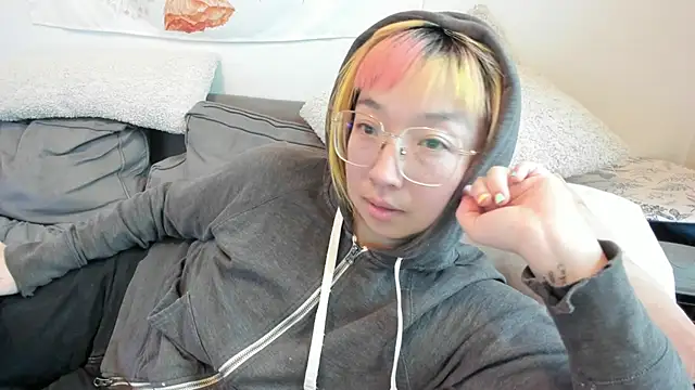 Snapshot of luxgray chatting on 9, 12, 2024 luxgray online show from 9, 12, 2024