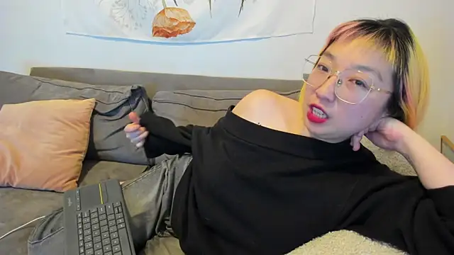 Snapshot of luxgray chatting on 18, 1, 2025 luxgray online show from 18, 1, 2025