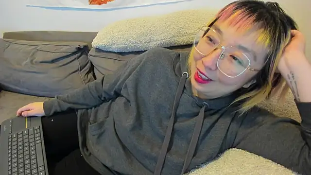 Snapshot of luxgray chatting on 21, 1, 2025 luxgray online show from 21, 1, 2025