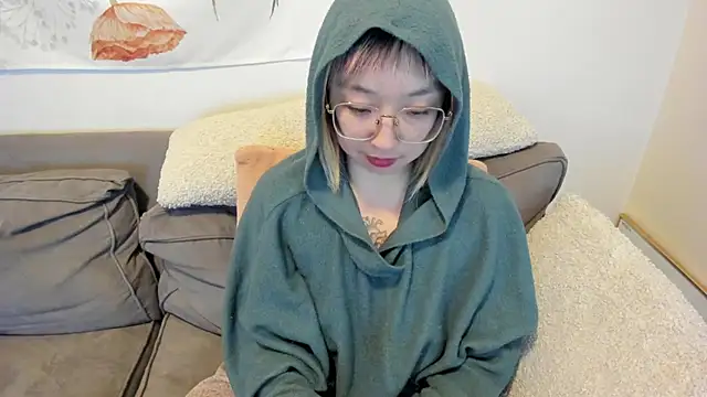 Snapshot of luxgray chatting on 3, 3, 2025 luxgray online show from 3, 3, 2025