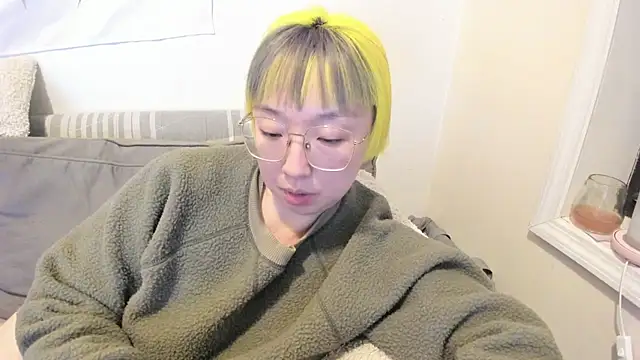 Snapshot of luxgray chatting on 2, 3, 2026 luxgray online show from 2, 3, 2026