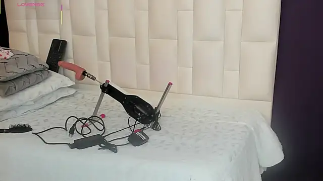 brithanyadams23 online show from 4, 10, 2025