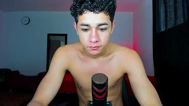 Snapshot of DavidfullOFlove chatting on 24, 2, 2025 DavidfullOFlove online show from 24, 2, 2025