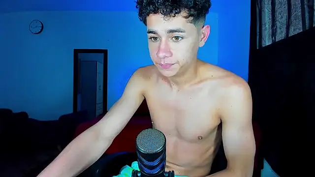 Snapshot of DavidfullOFlove chatting on 26, 2, 2025 DavidfullOFlove online show from 26, 2, 2025