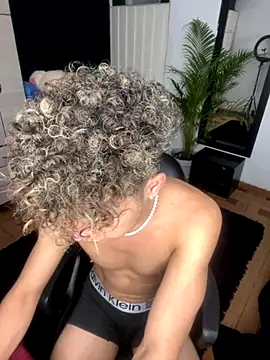 Snapshot of DavidfullOFlove chatting on 24, 9, 2025 DavidfullOFlove online show from 24, 9, 2025