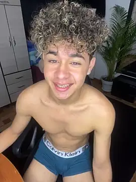 Snapshot of DavidfullOFlove chatting on 11, 10, 2025 DavidfullOFlove online show from 11, 10, 2025