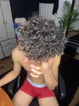 Snapshot of DavidfullOFlove chatting on 30, 10, 2025 DavidfullOFlove online show from 30, 10, 2025