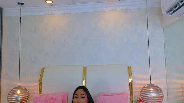 NaiomyLanes online show from 3, 8, 2026