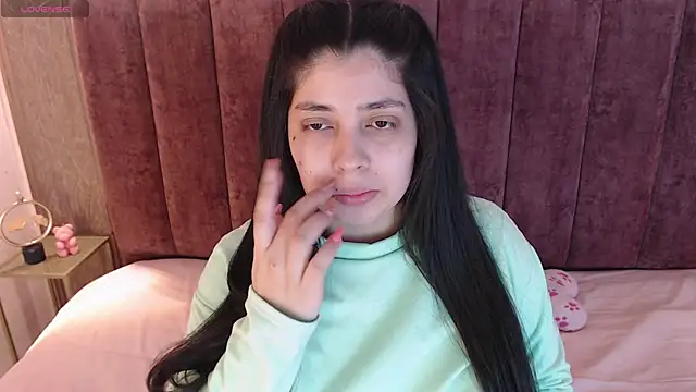 AgathaLynx online show from 10, 3, 2025