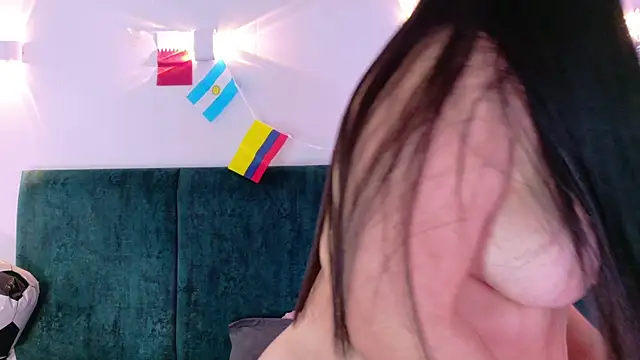 Snapshot of AgathaLynx chatting on 3, 7, 2026 AgathaLynx online show from 3, 7, 2026