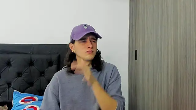 Snapshot of alex_connorr chatting on 4, 1, 2025 alex connorr online show from 4, 1, 2025