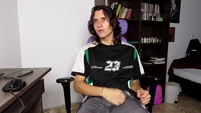 Snapshot of alex_connorr chatting on 19, 9, 2025 alex connorr online show from 19, 9, 2025