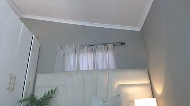 naughtyblackdolie online show from 3, 5, 2026