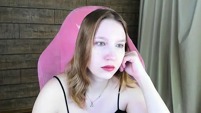 LiliLinn online show from 26, 6, 2026