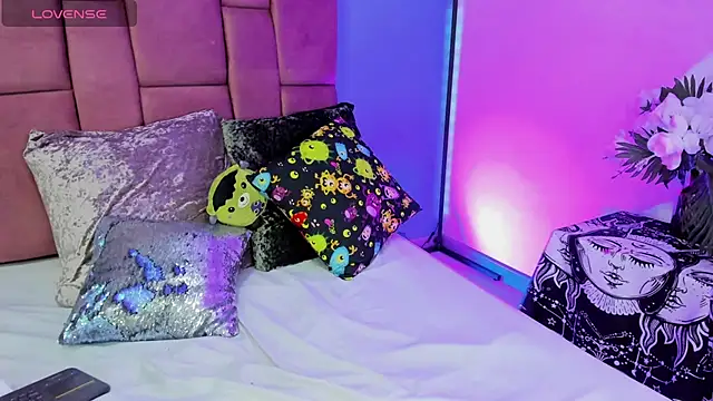 NinaInk online show from 23, 2, 2025