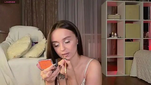 Katy perry  online show from 14, 2, 2025