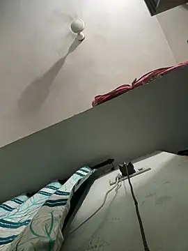 Snapshot of wildboy_simon chatting on 6, 3, 2026 wildboy simon online show from 6, 3, 2026