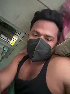 Snapshot of wildboy_simon chatting on 5, 4, 2026 wildboy simon online show from 5, 4, 2026