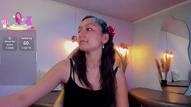 Snapshot of katy_sweet19 chatting on 18, 3, 2025 katy sweet19 online show from 18, 3, 2025