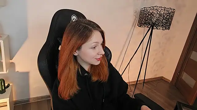 Snapshot of Only___Yours chatting on 13, 2, 2026 Only Yours online show from 13, 2, 2026