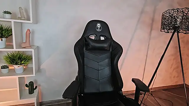 Snapshot of Only___Yours chatting on 9, 3, 2026 Only Yours online show from 9, 3, 2026