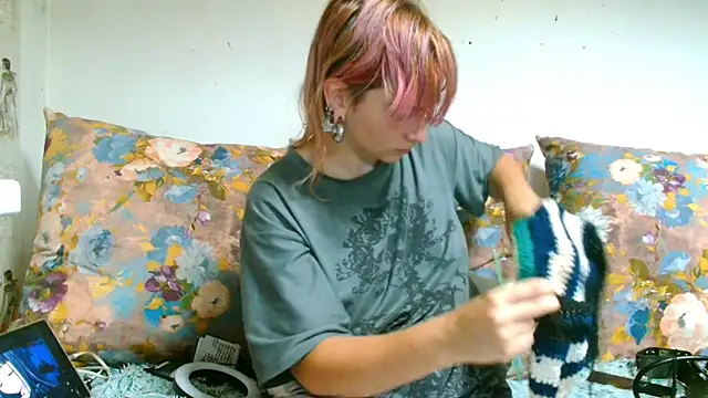 Snapshot of Sophie_Bell chatting on 13, 7, 2026 Sophie Bell online show from 13, 7, 2026