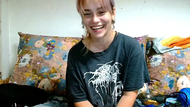 Snapshot of Sophie_Bell chatting on 18, 7, 2026 Sophie Bell online show from 18, 7, 2026