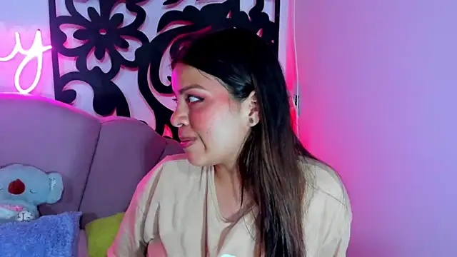 Snapshot of your_little_naughty1 chatting on 28, 12, 2024 your little naughty1 online show from 28, 12, 2024