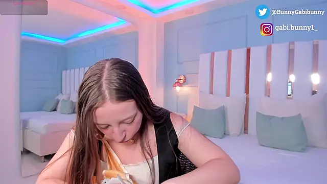 gabi bunny online show from 10, 3, 2026