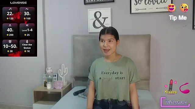 SophiaMeyerst online show from 2, 5, 2026