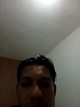 Snapshot of JulKel69R7 chatting on 23, 3, 2026 JulKel69R7 online show from 23, 3, 2026