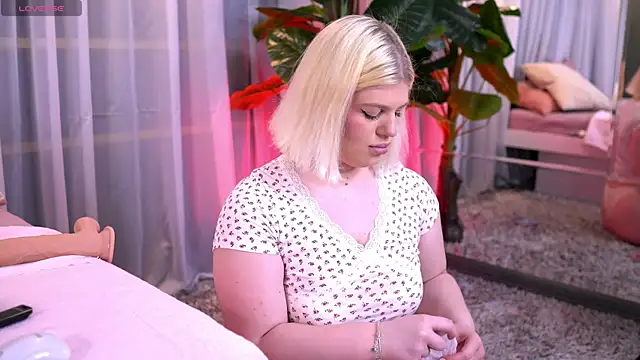 JosephineBlairs online show from 20, 4, 2026