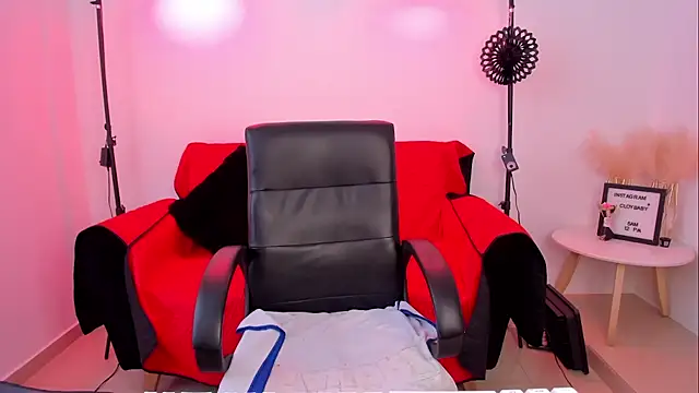 Snapshot of cloy_baby__ chatting on 4, 1, 2025 cloy baby   online show from 4, 1, 2025