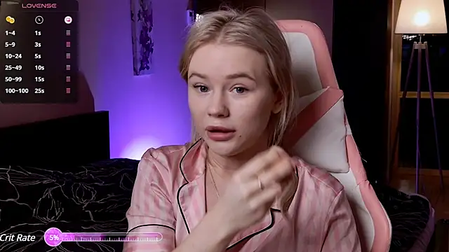 LexieLoree online show from 5, 3, 2025