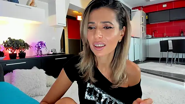 MissSmiley26 online show from 13, 12, 2024