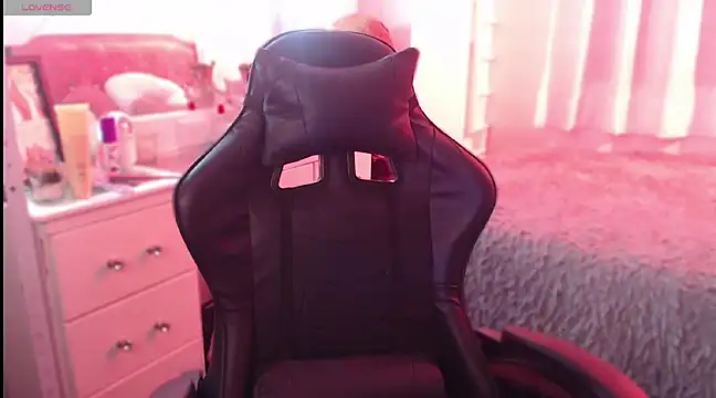 Snapshot of Beamber_ chatting on 16, 3, 2025 Beamber  online show from 16, 3, 2025