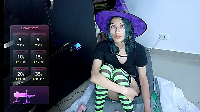 Camila---torres online show from 15, 10, 2025