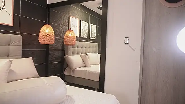 Bella TS  online show from 31, 1, 2026