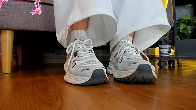 charlotte  grey online show from 21, 2, 2026