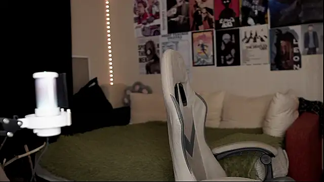 Snapshot of Traharaa chatting on 5, 2, 2026 Traharaa online show from 5, 2, 2026