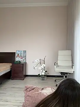 Hott Lolla online show from 27, 1, 2025