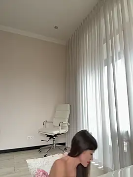 Hott Lolla online show from 20, 2, 2025