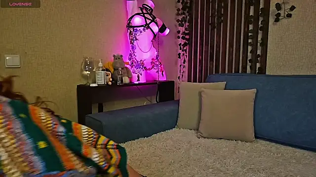  SweetFox  online show from 30, 9, 2025