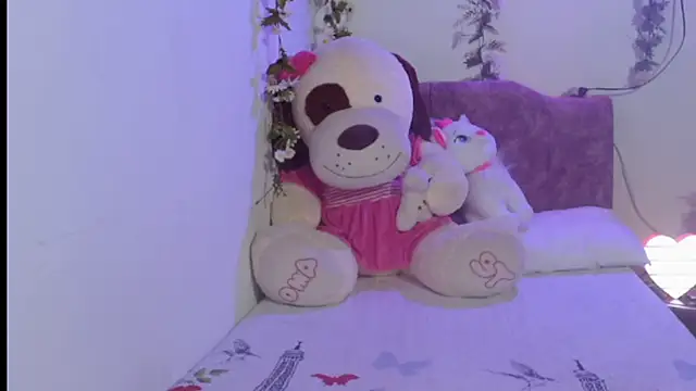 italagomez  online show from 17, 9, 2025