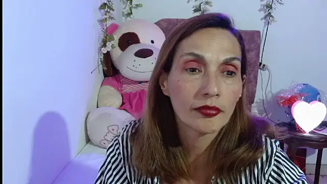 italagomez  online show from 20, 11, 2025