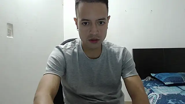 Snapshot of dimitriquiet05 chatting on 2, 12, 2024 dimitriquiet05 online show from 2, 12, 2024