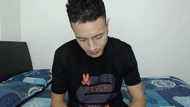 Snapshot of dimitriquiet05 chatting on 5, 12, 2024 dimitriquiet05 online show from 5, 12, 2024